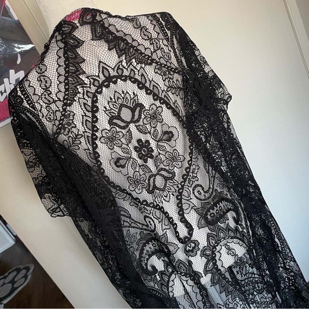 beautiful lace patterned shawl black with fringe boho festival rave